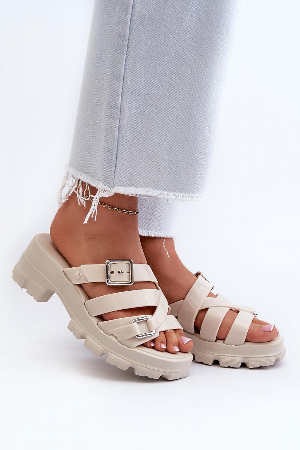 Flip-flops model 197668